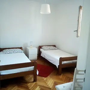  Apartment Mirela